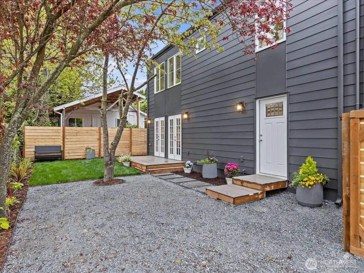 8117 17th Avenue Sw #B, Seattle, WA 98106 - #1
