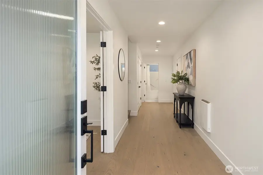 4406 1st Avenue Ne, Seattle, WA 98105 - #3