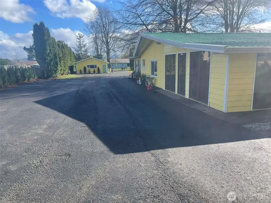 310 W Pine Street, Elma, WA 98541 - #3