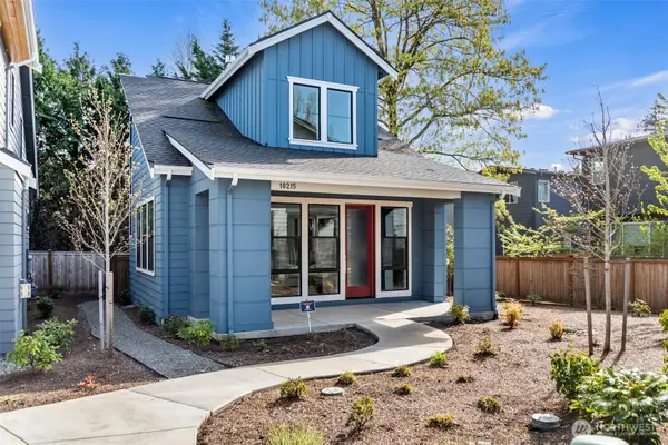 10215 135th Circle Ne #28, Kirkland, WA 98033