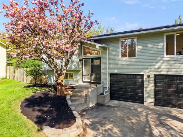 290 NE Torval Canyon Road, Poulsbo, WA 98370