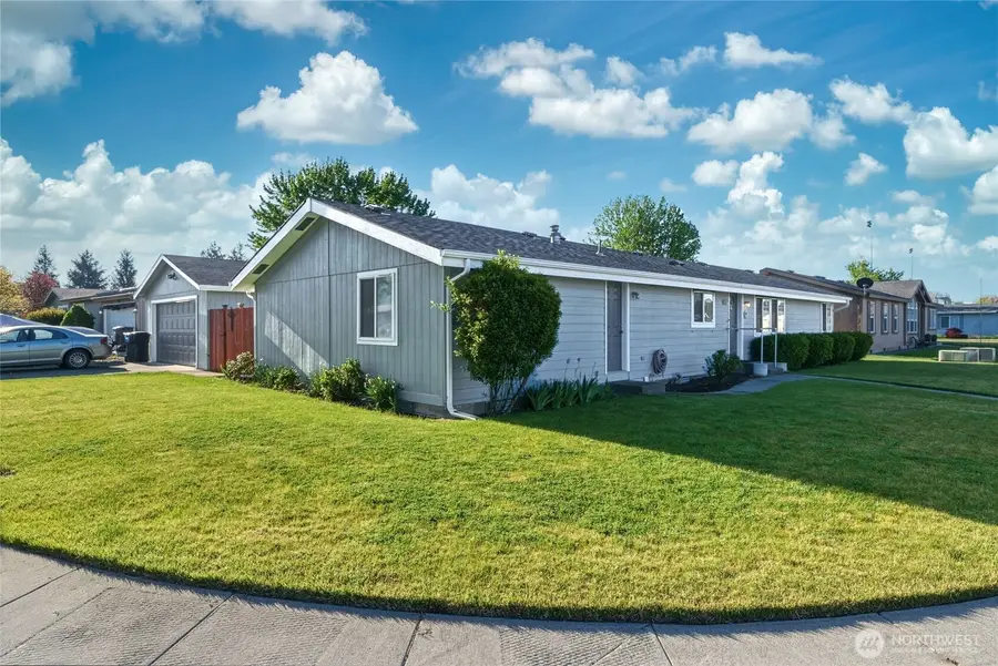 1655 SE Hickory Court, College Place, WA 99324 - #3