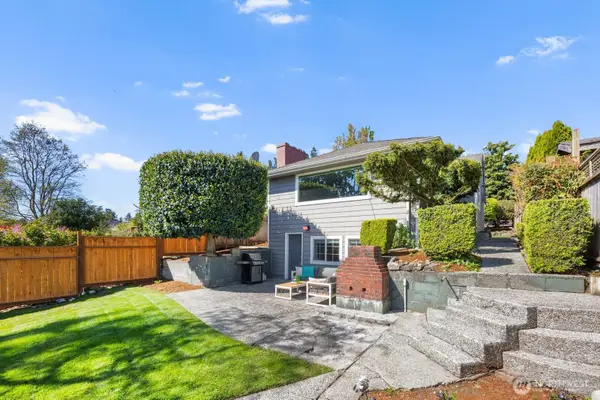 7508 30th Avenue Sw, Seattle, WA 98126