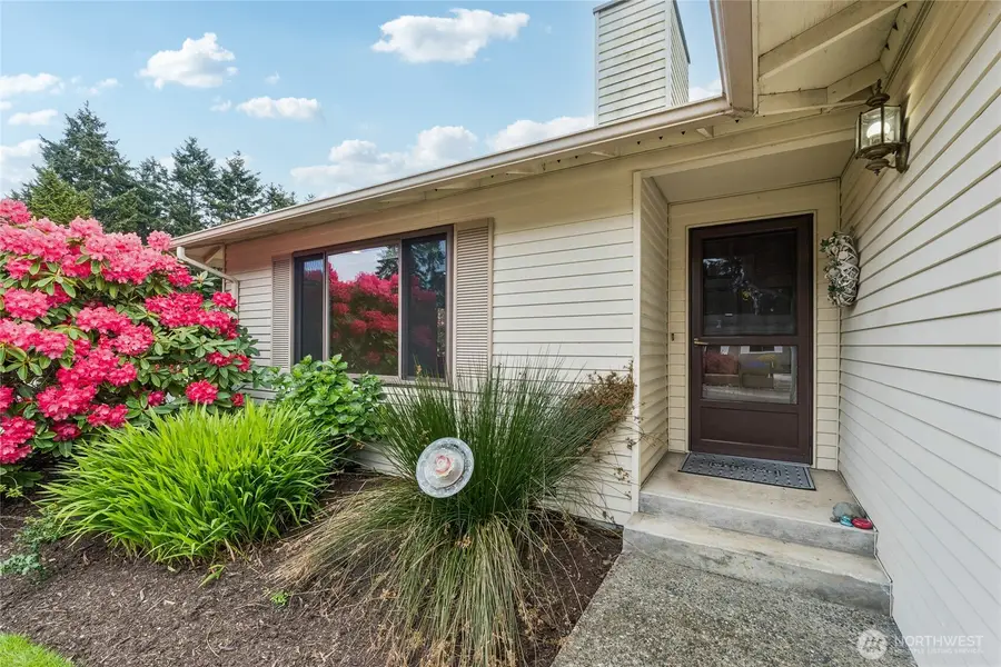 923 S 244th Place, Des Moines, WA 98198 - #3