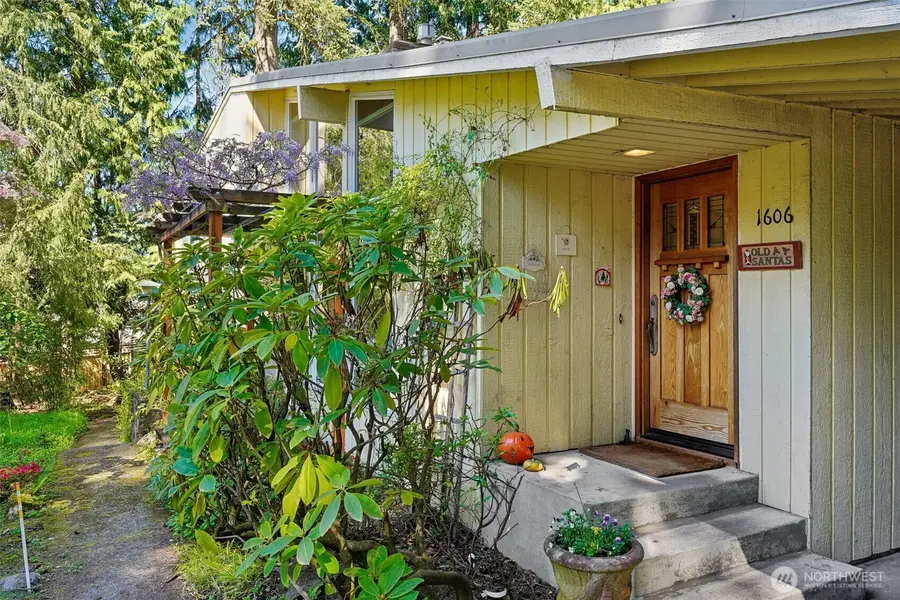 1606 153rd Avenue Se, Bellevue, WA 98007 - #2