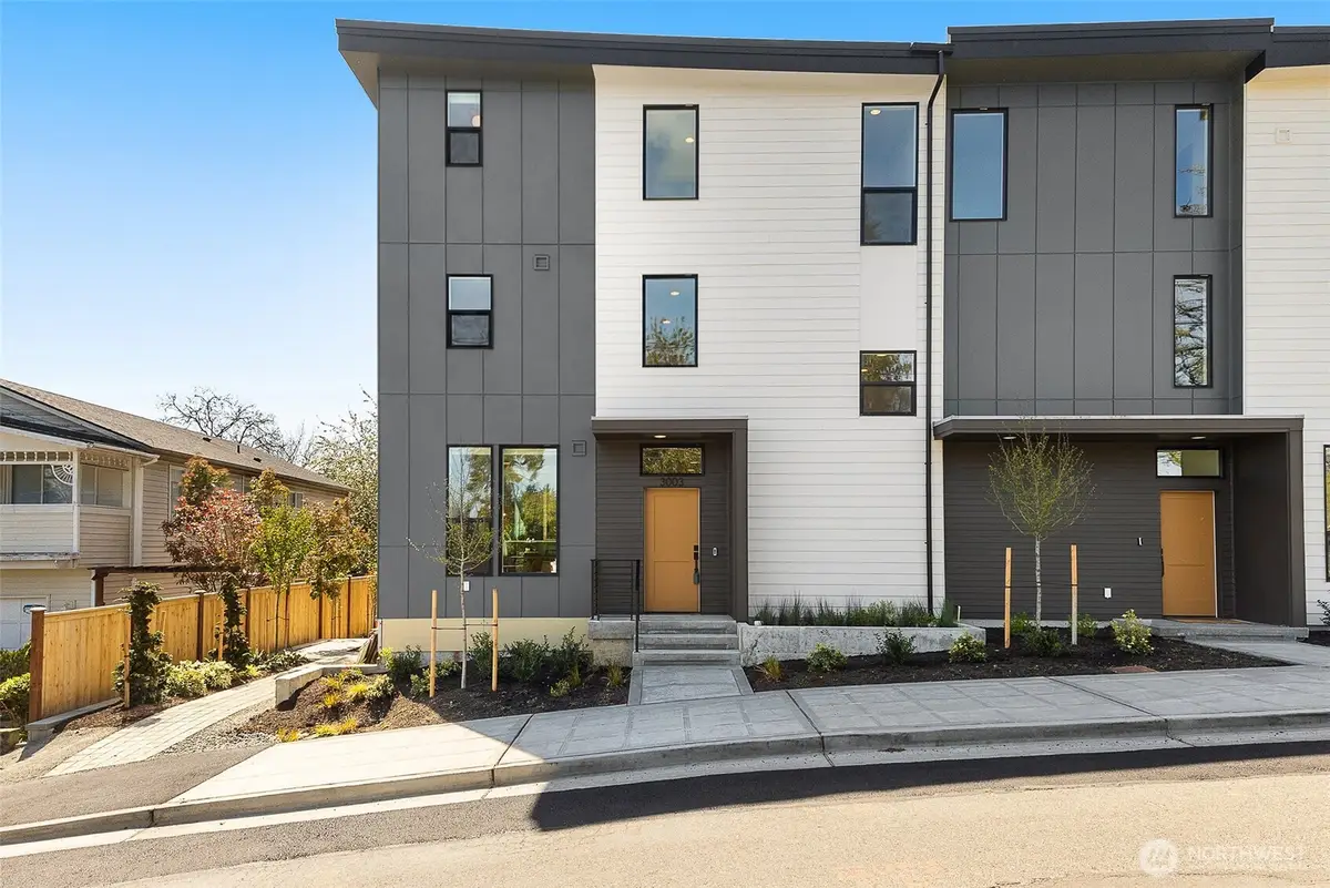 3003 S Dakota Street #1, Seattle, WA 98108 - #1