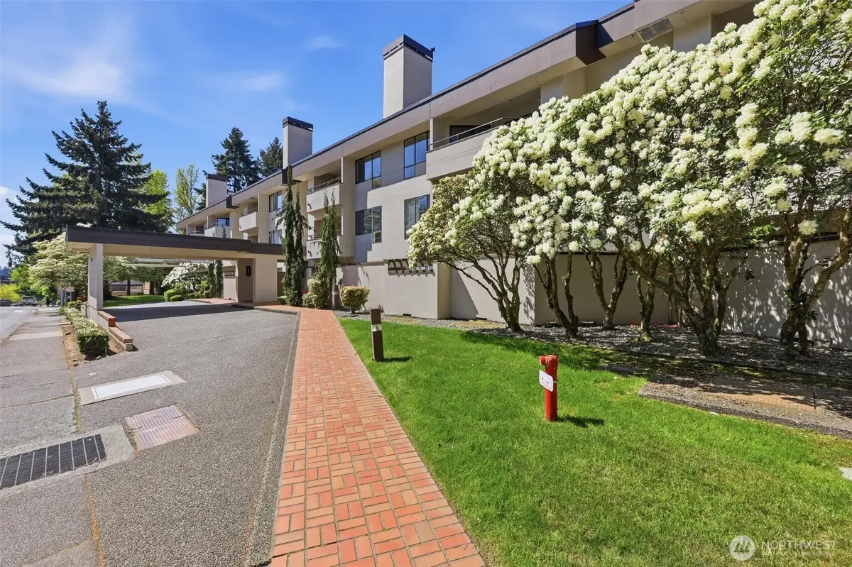 401 100th Avenue Ne #209, Bellevue, WA 98004 - #1