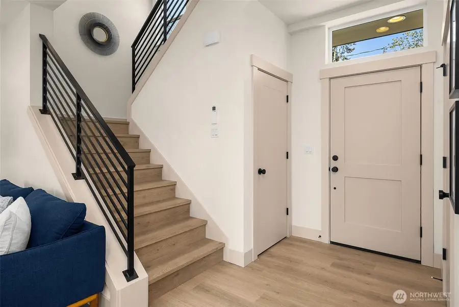 3001 S Dakota Street #2, Seattle, WA 98108 - #2