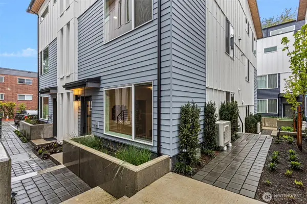 2521 29th Avenue S #D, Seattle, WA 98144