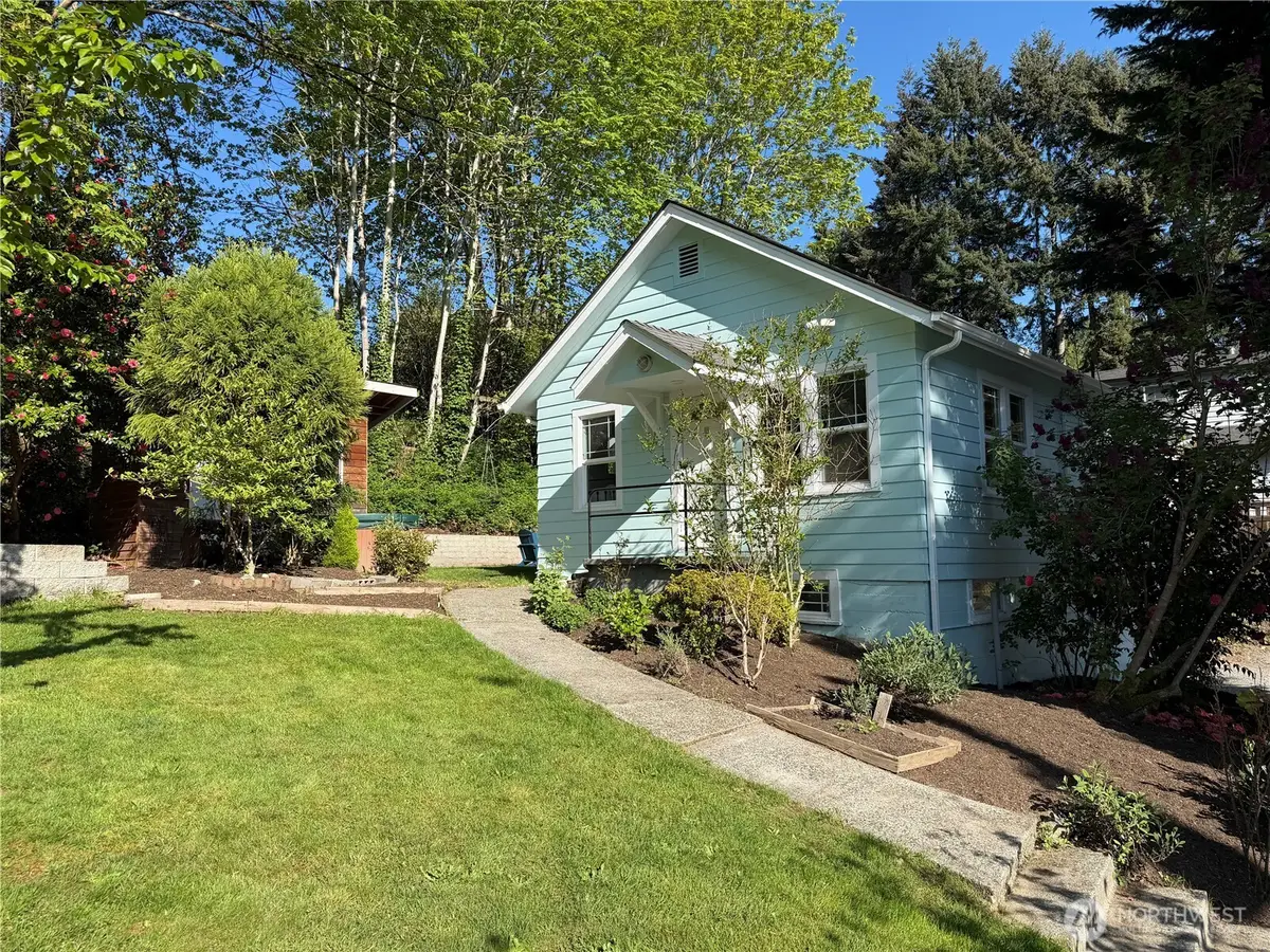 5304 NE 193rd Street, Lake Forest Park, WA 98155 - #1
