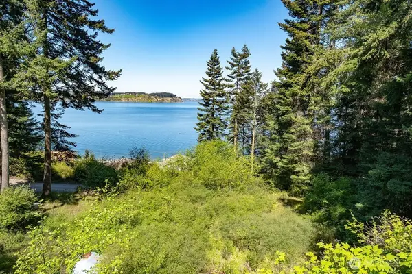 1111 NE Moore Place #7, Coupeville, WA 98239