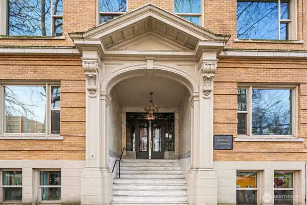 7 Harrison Street #39, Seattle, WA 98109