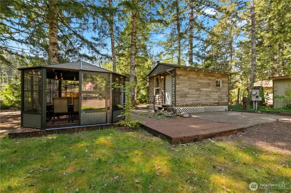 211 N Mount Christie Drive, Hoodsport, WA 98548
