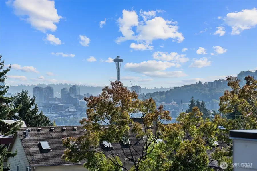 4521 Sunnyside Avenue N #A, Seattle, WA 98103 - #2