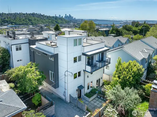 2415 W Lynn Street, Seattle, WA 98199