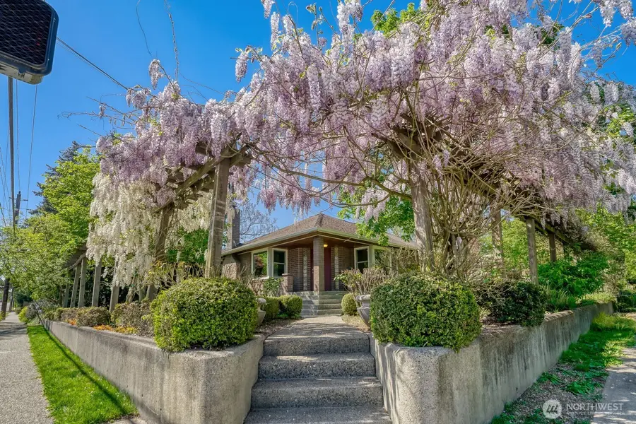 3004 SW Barton Street, Seattle, WA 98126 - #2