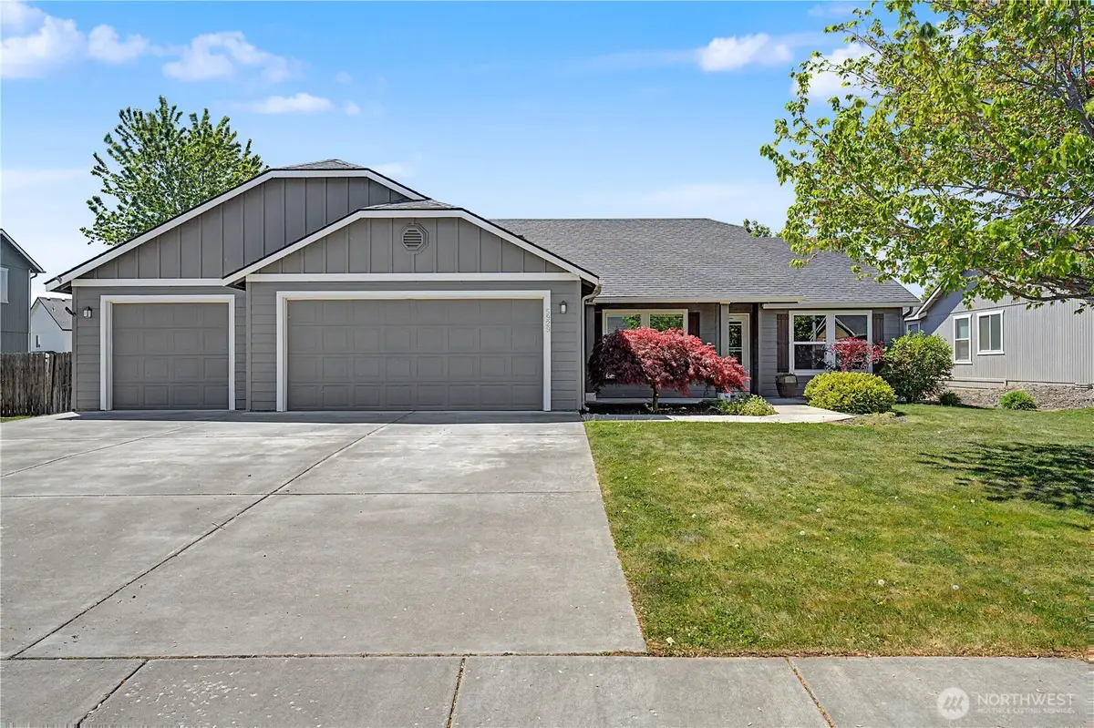 5929 Bluewood Street, West Richland, WA 99353 - #1
