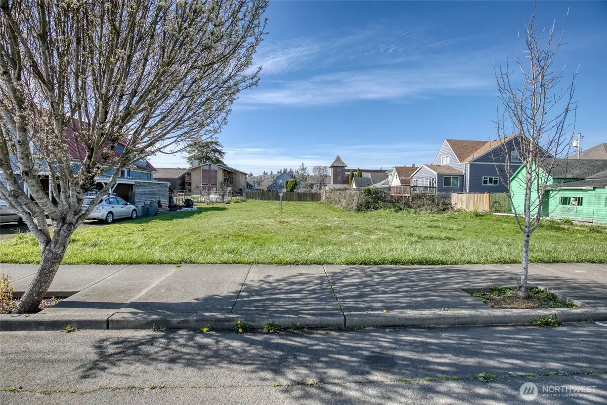 410 6th Street, Hoquiam, WA 98550 - #1