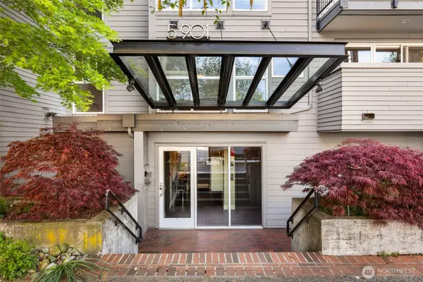 5901 Phinney Avenue N #302, Seattle, WA 98103