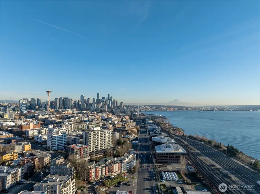 601 W Mercer Place #301, Seattle, WA 98119 - #3