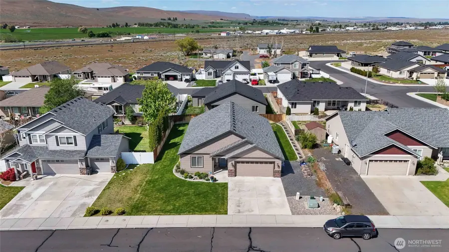 811 7th Avenue Ne, Ephrata, WA 98823 - #2