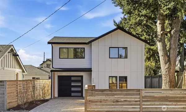 526 N 100th Street, Seattle, WA 98133