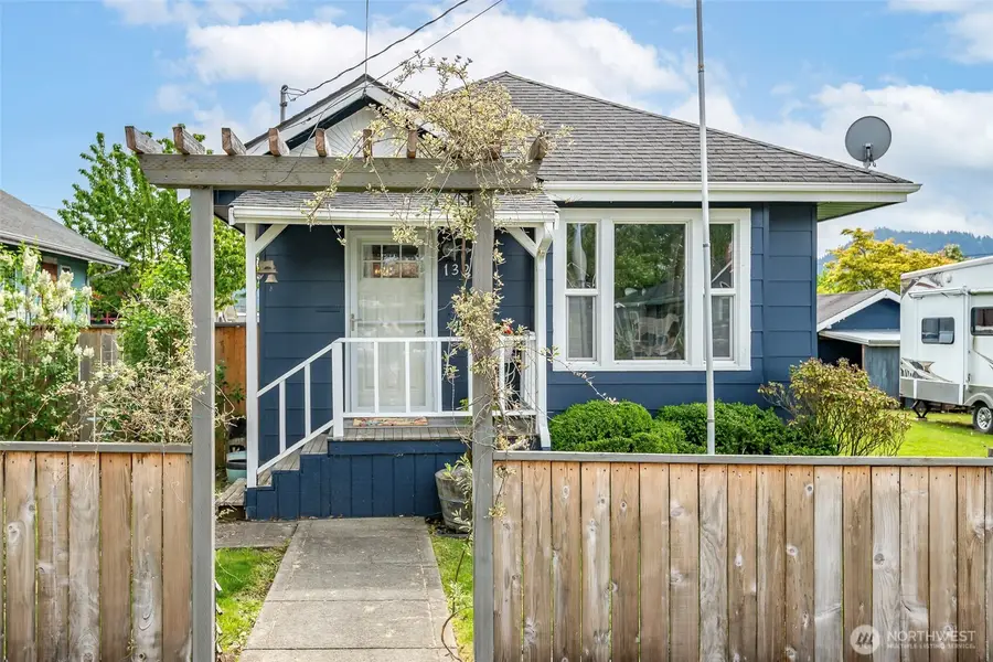 1329 Porter Street, Enumclaw, WA 98022 - #2