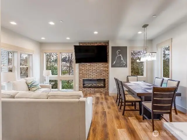 13716 30 Avenue Ne #B, Seattle, WA 98125 - #3