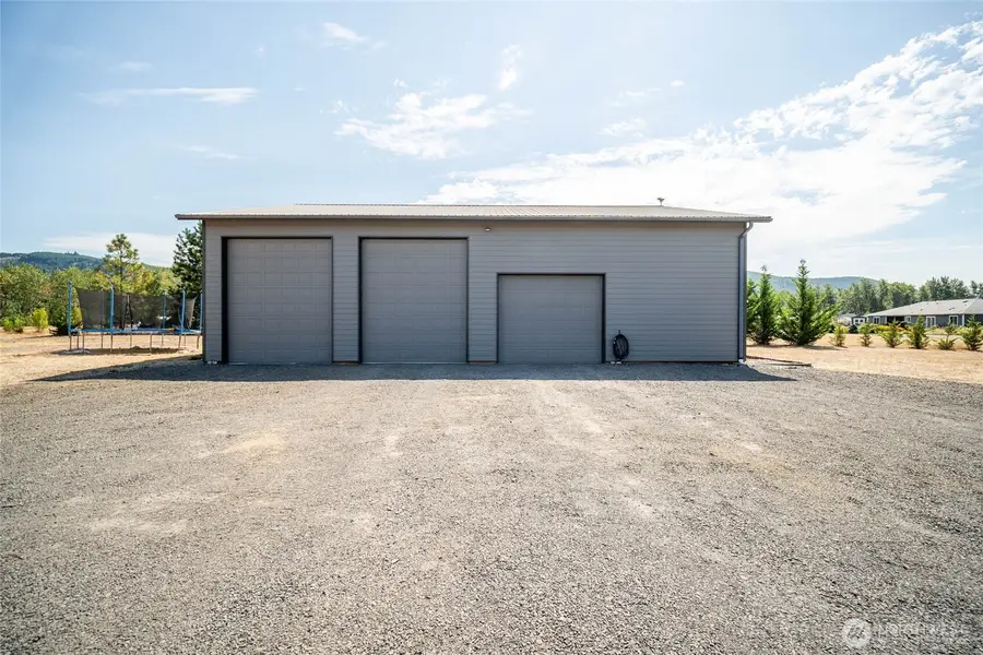 195 Bay Point Drive, Castle Rock, WA 98611 - #3