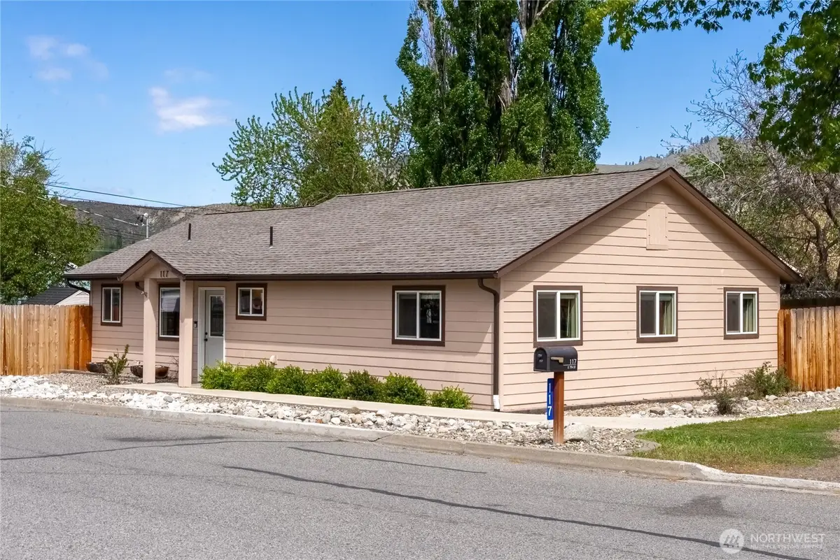 117 E 7th Street, Tonasket, WA 98855 - #1