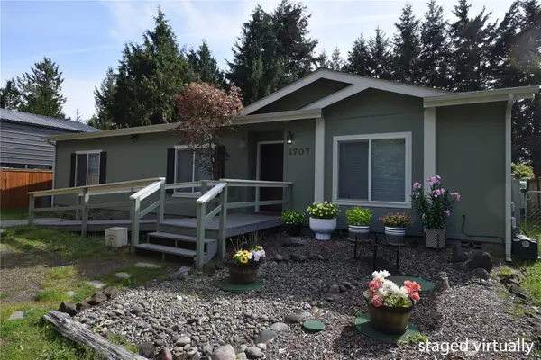 1707 Ginger Place E, Port Orchard, WA 98366