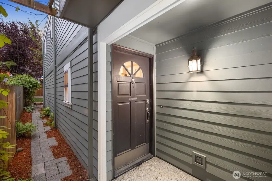 6620 28th Avenue Nw, Seattle, WA 98117 - #2