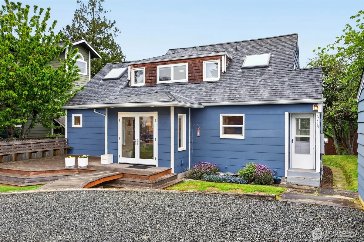 6715 35th Avenue Sw, Seattle, WA 98126 - #1