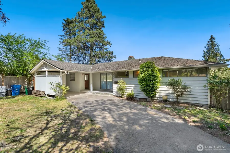 11218 35th Avenue Sw, Seattle, WA 98146 - #2