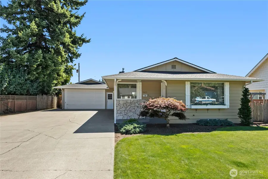1611 E Street, Lynden, WA 98264 - #2