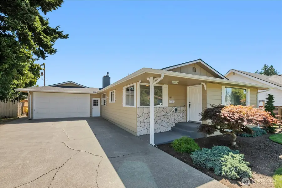1611 E Street, Lynden, WA 98264 - #3