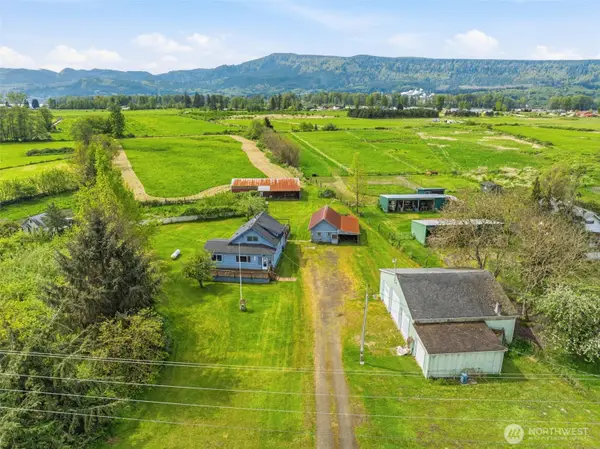77 S Welcome Slough, Cathlamet, WA 98612