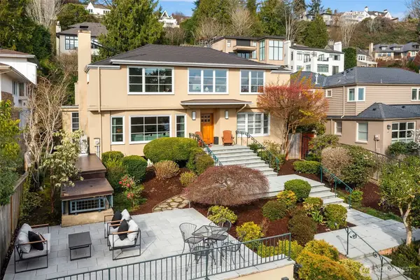 453 Mcgilvra Boulevard E, Seattle, WA 98112