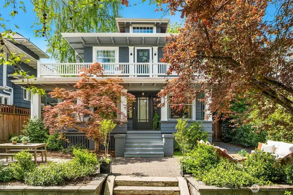 2833 10th Avenue E, Seattle, WA 98102