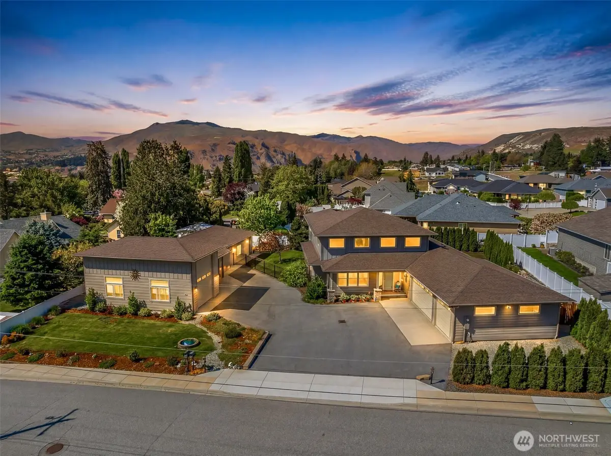 185 31st Street Nw, East Wenatchee, WA 98802 - #1
