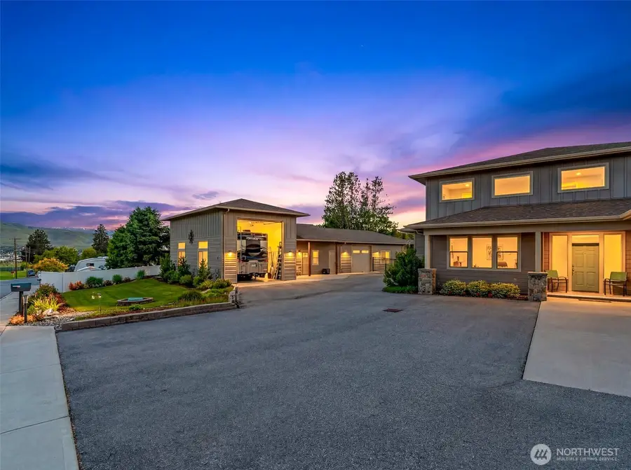 185 31st Street Nw, East Wenatchee, WA 98802 - #2