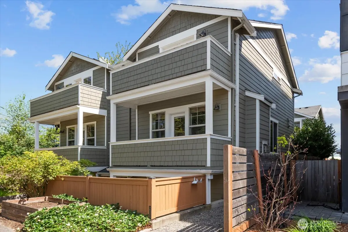 4429 41st Avenue Sw #B, Seattle, WA 98116 - #1