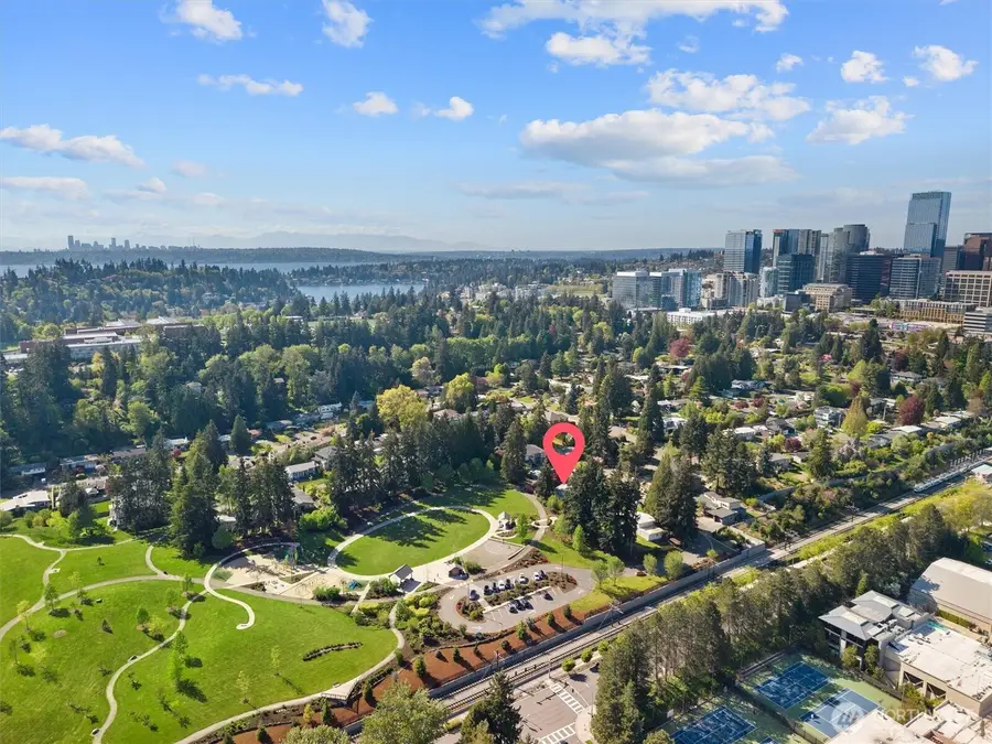 418 111th Avenue Se #3, Bellevue, WA 98004 - #2
