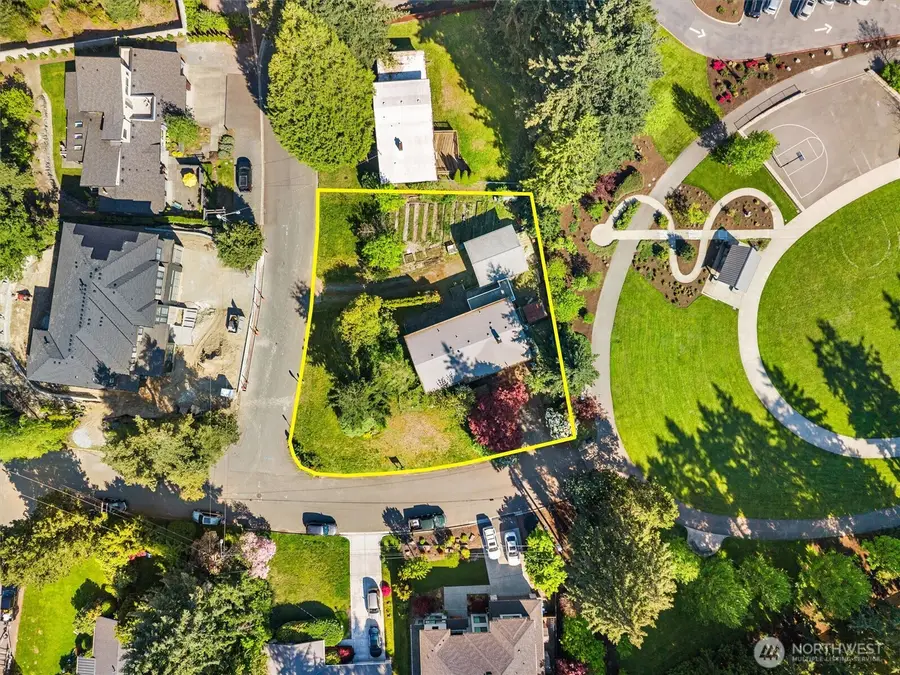 418 111th Avenue Se #3, Bellevue, WA 98004 - #3