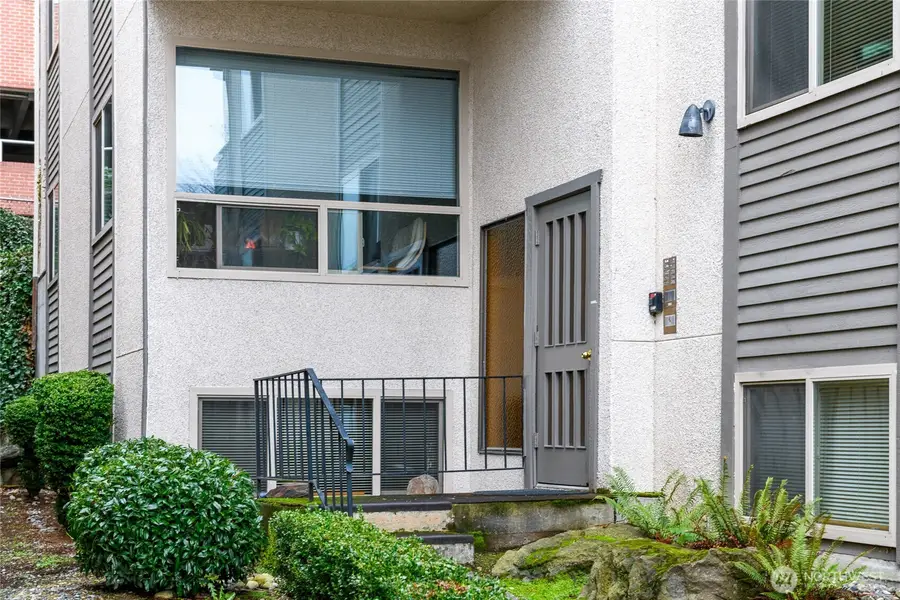 2318 Yale Avenue E, Seattle, WA 98102 - #3