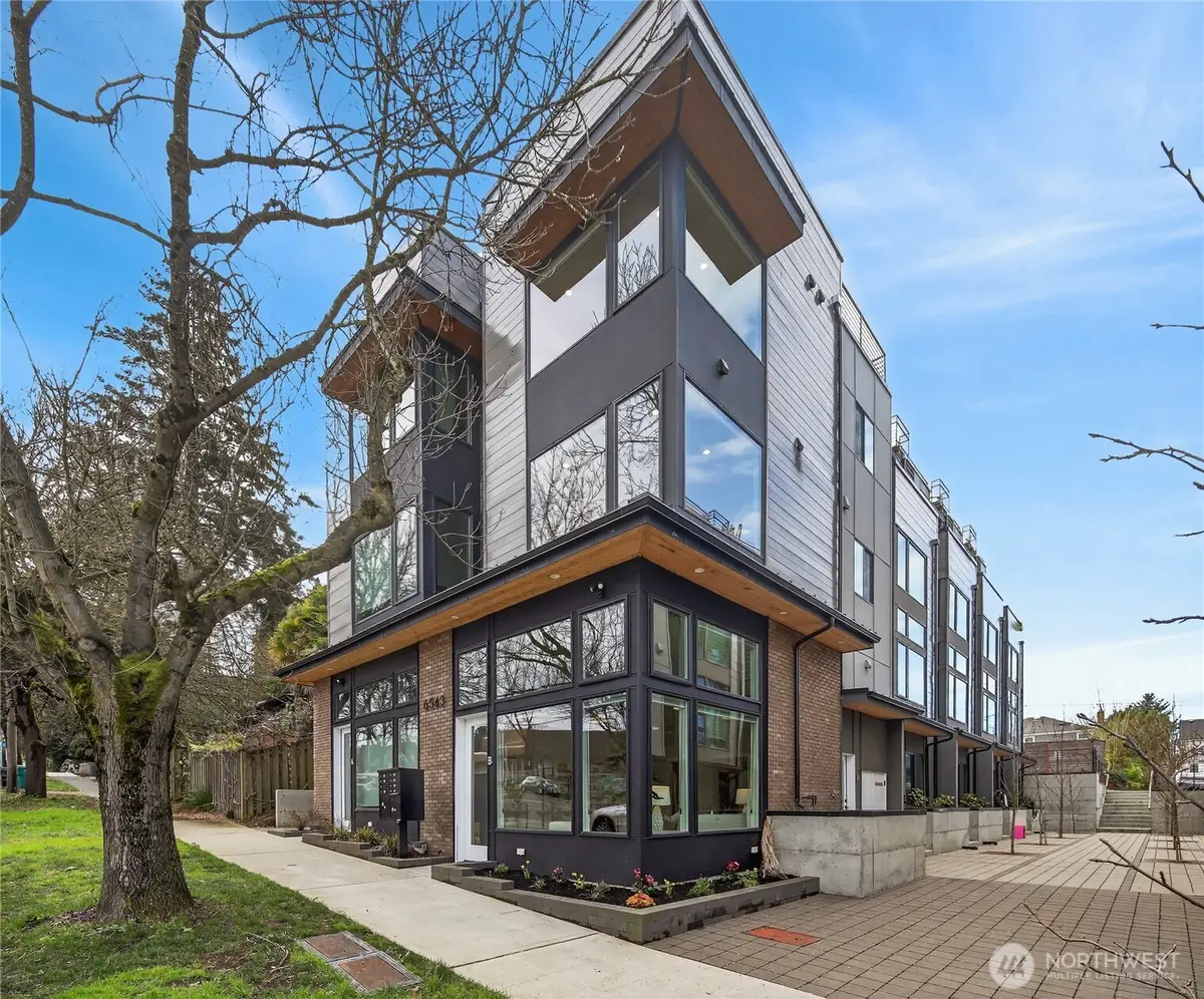 6543 35th Avenue Sw #B, Seattle, WA 98126 - #1