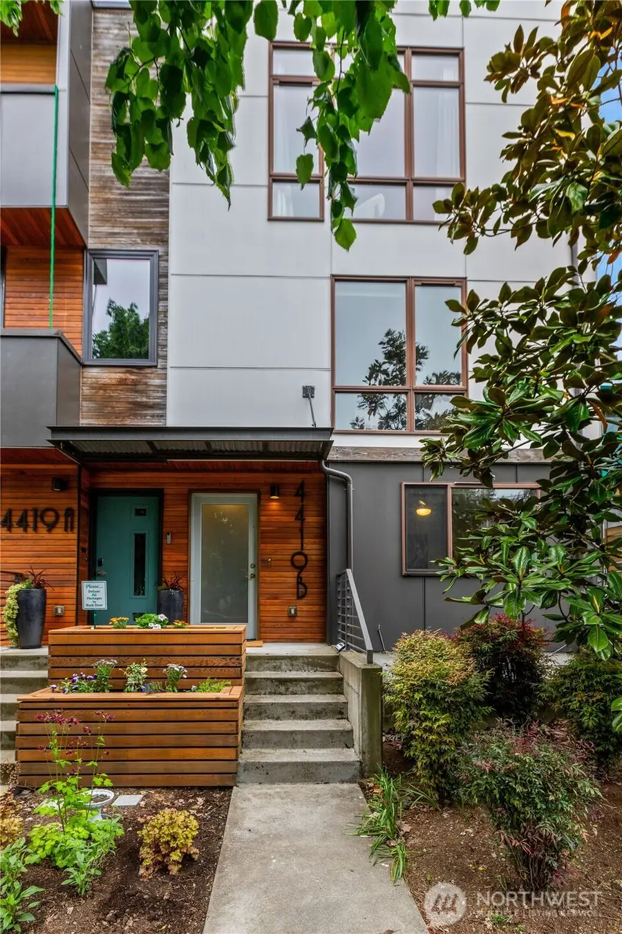 4419 B Corliss Avenue N, Seattle, WA 98103 - #2