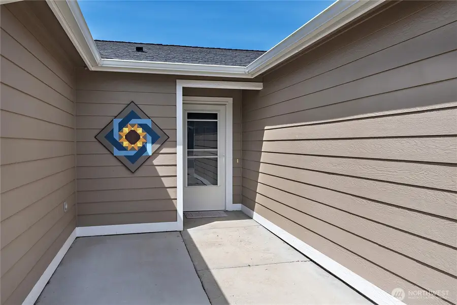 705 N Spokane Street, Kittitas, WA 98934 - #2