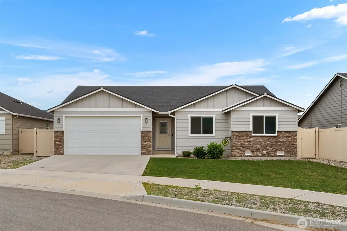 282 Emma Drive, Wenatchee, WA 98801 - #1
