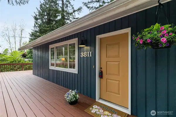 3811 Lakeway Drive, Bellingham, WA 98229